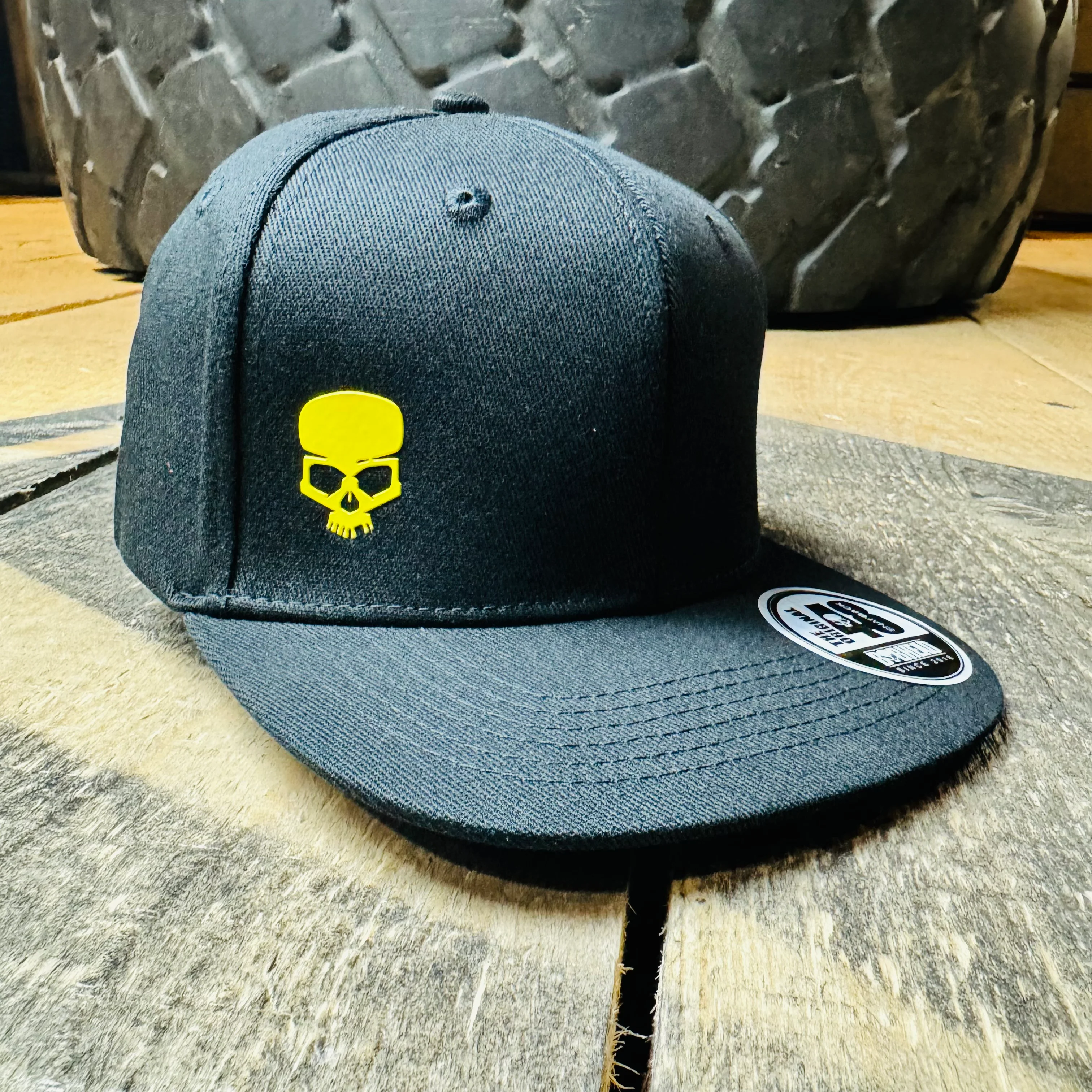 Caps